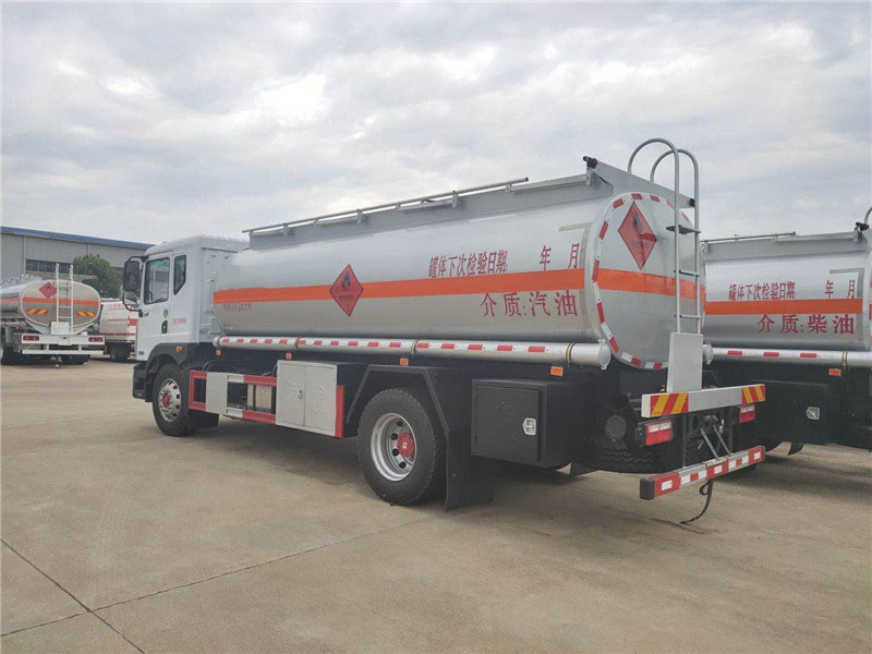 14.5方 東風D9油罐車