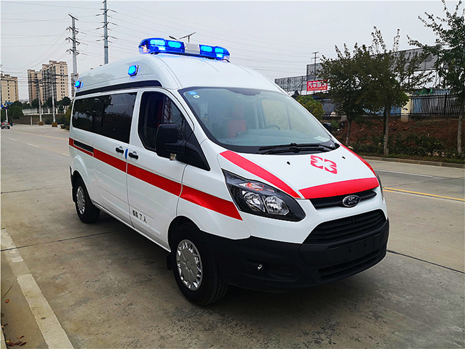 福特全順V362中軸柴油版負壓救護車