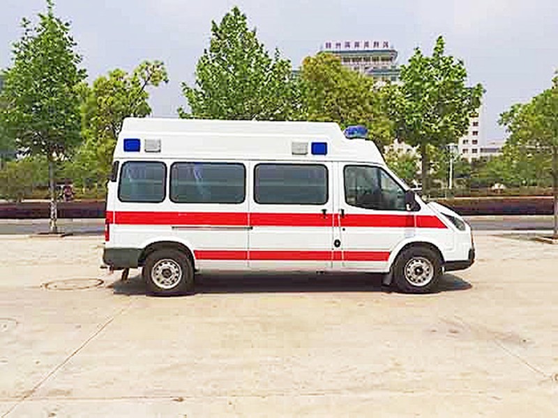 江鈴特順長軸高頂柴油版救護車