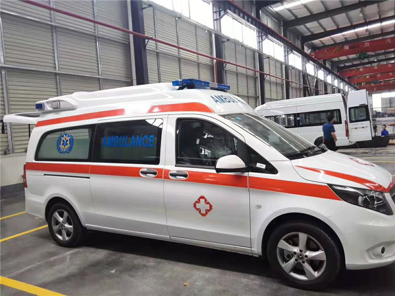 奔馳威霆豪華監(jiān)護(hù)型救護(hù)車